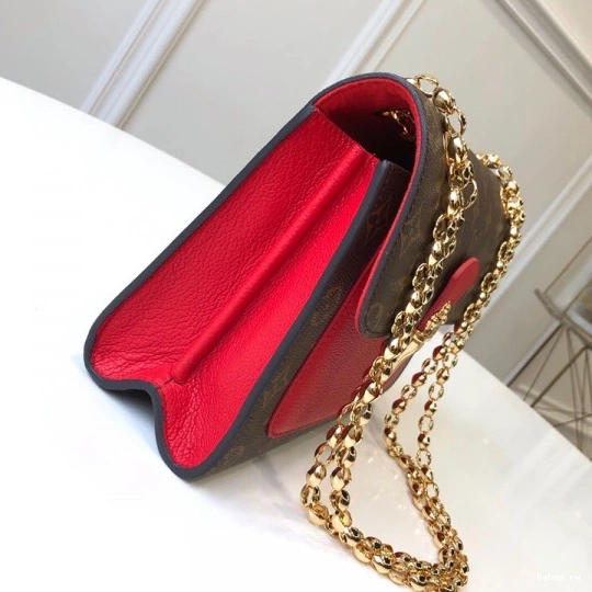 VICTOIRE Louis Vuitton 0718